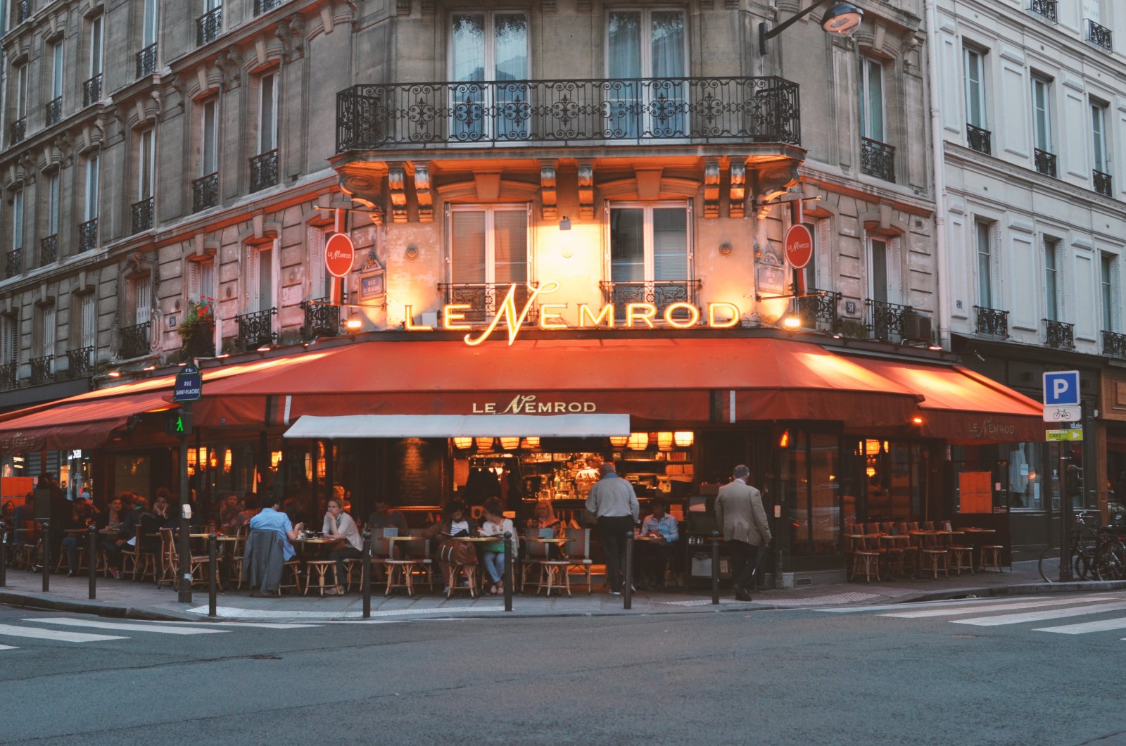 Discover the Best Cafes in Paris for a Perfect French Breakfast